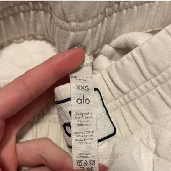 Alo quilted arena boxing shorts SZ XXS white cream black - Picture 2 of 4